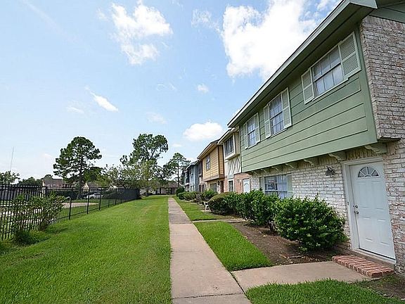 2nd image of 7357 Chasewood Dr