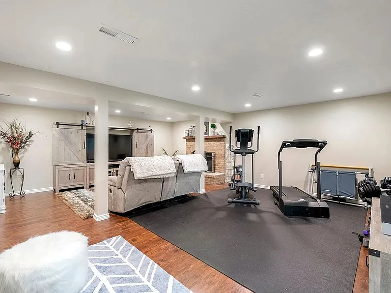 1553 E Huckleberry Cir — Photo 26