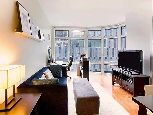 Sold by Sotheby's International Realty | media 1
