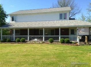 34525 Moravian Dr, Sterling Heights, MI 48312