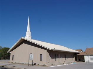 206 N McIver St, Madisonville, TX 77864