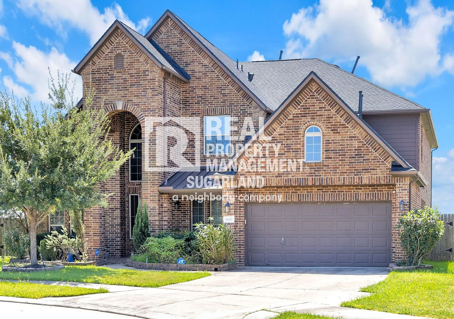 Stunning 5-Bedroom, 4.5-Bath Home for Rent in Richmond, TX — Photo 1
