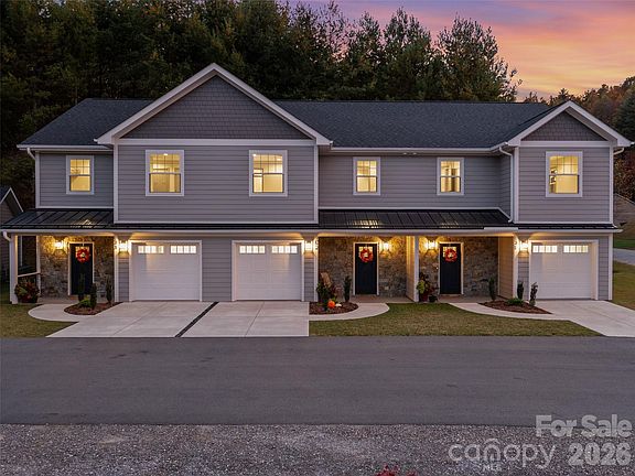 2nd image of 100 Red Twig Ln Unit 103