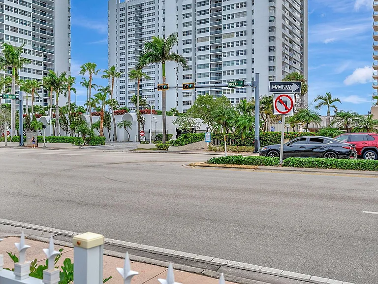 1913 S Ocean Dr #207 — Photo 37