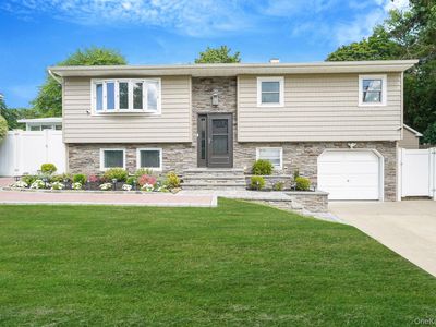 7 Weldon Lane, Farmingville, NY, 11738