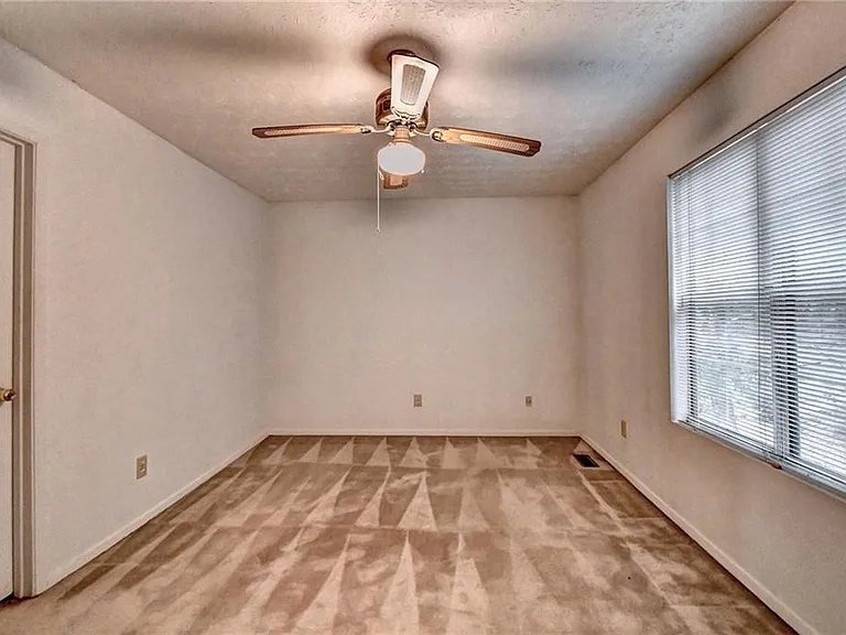3241 Shadow Walk Ln — Photo 18