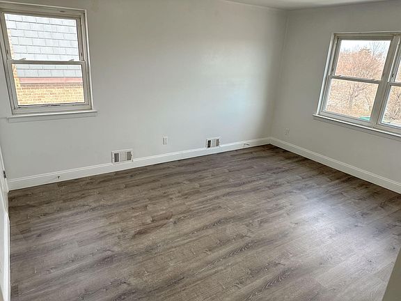3rd image of 1566 Waters Edge Dr Fl 2