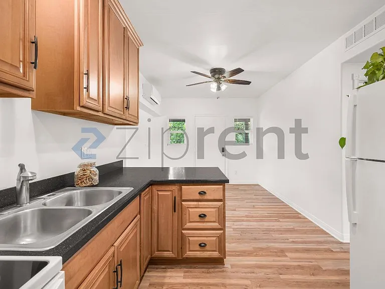 1789 Montgomery Dr — Photo 4