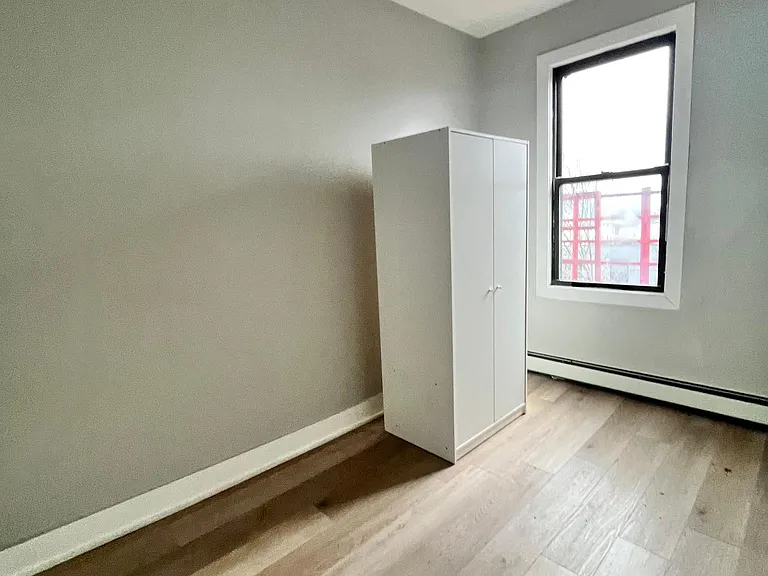 122 Randolph Ave #3R — Photo 5