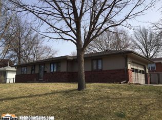 1202 N 66th St, Lincoln, NE 68505