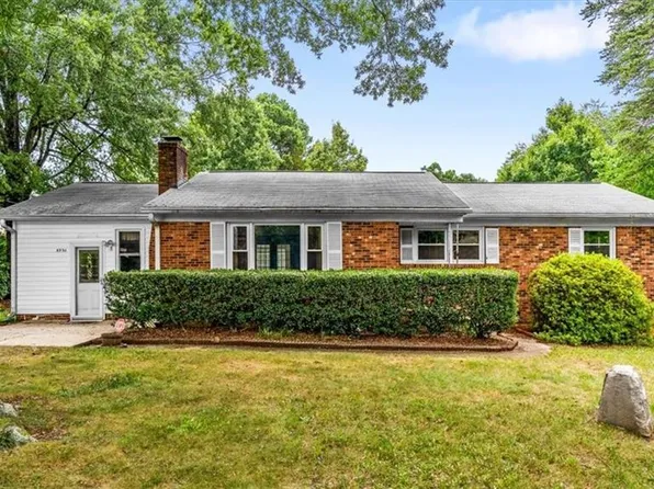 8936 W Market St, Colfax, NC 27235