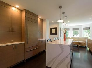 211 Wildflower Dr, Amherst, MA 01002