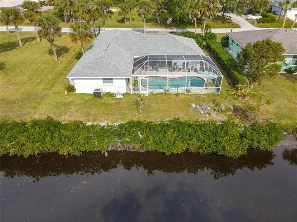 9008 Allapata Ln, Venice, FL 34293