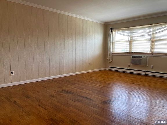 5th image of 100 Pierson Miller Dr APT D13