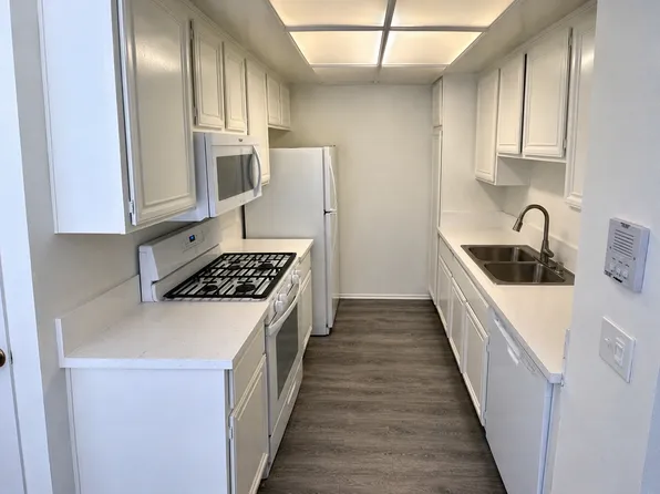 10934 Huston St, 10934 Huston St APT 111, North Hollywood, CA 91601