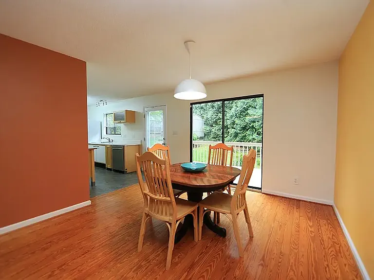 505 Fostoria Ct — Photo 17