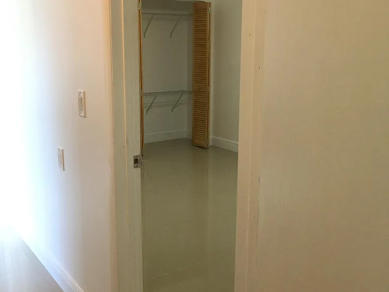 SW 142nd Ave — Photo 3