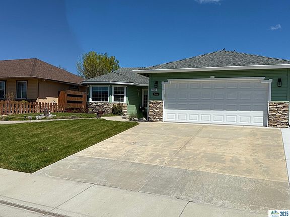 2nd image of 1125 Overlook Dr