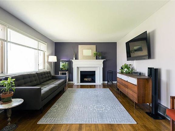 5th image of 8408 Kenwood Ave
