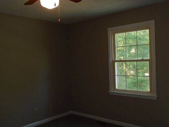 5th image of 1812 Auburn Dr