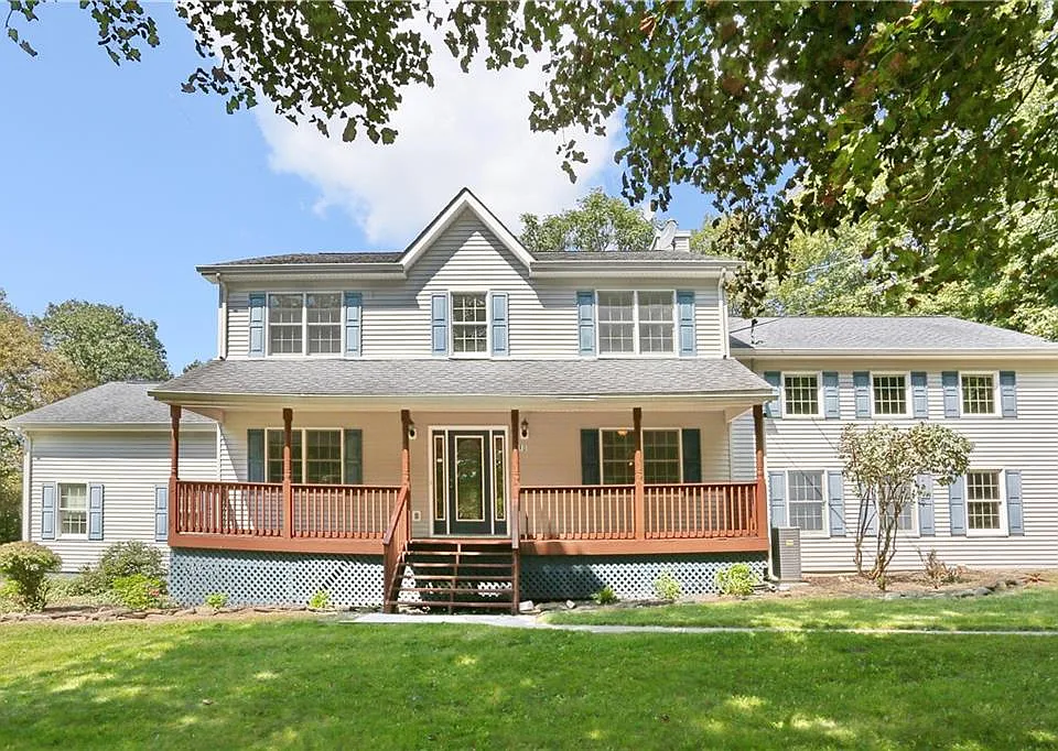 80 Old Quaker Hill Rd