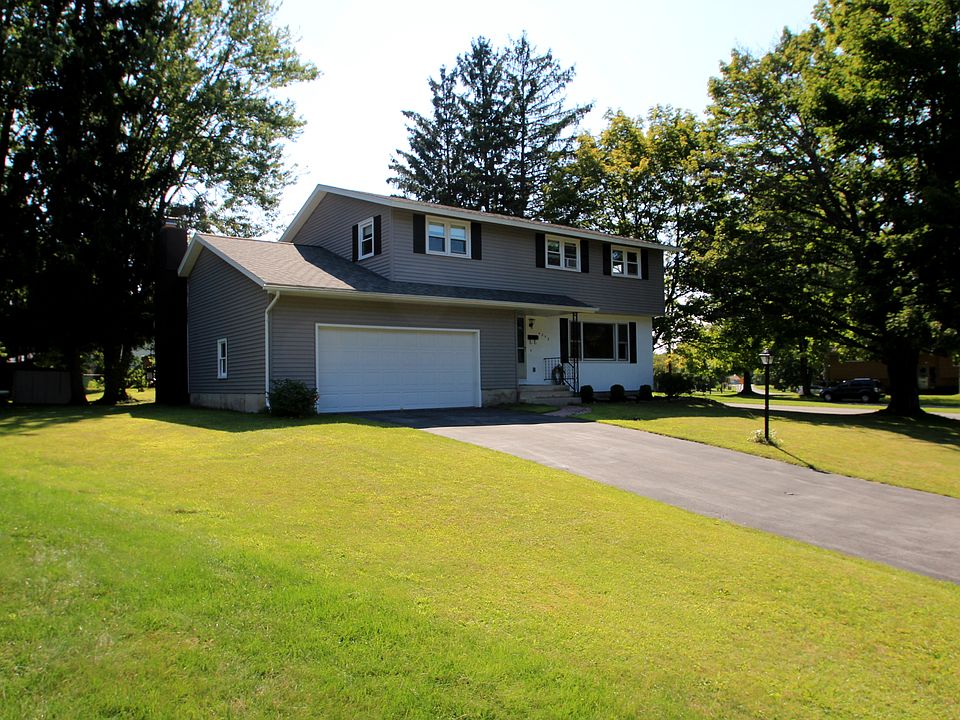 1st image of 4052 Bay Park Dr