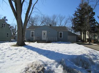 1109 Birch St, Lake In The Hills, IL 60156