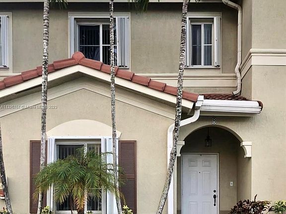5th image of 10776 NW 84th Ln Unit 8