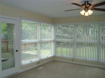 4th image of 9574 Newkirk Dr