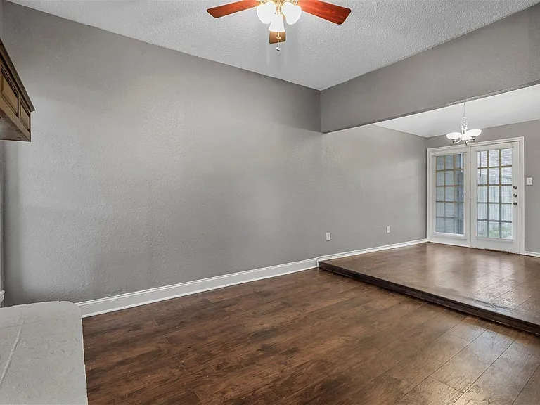 814 Custer St #1 — Photo 8