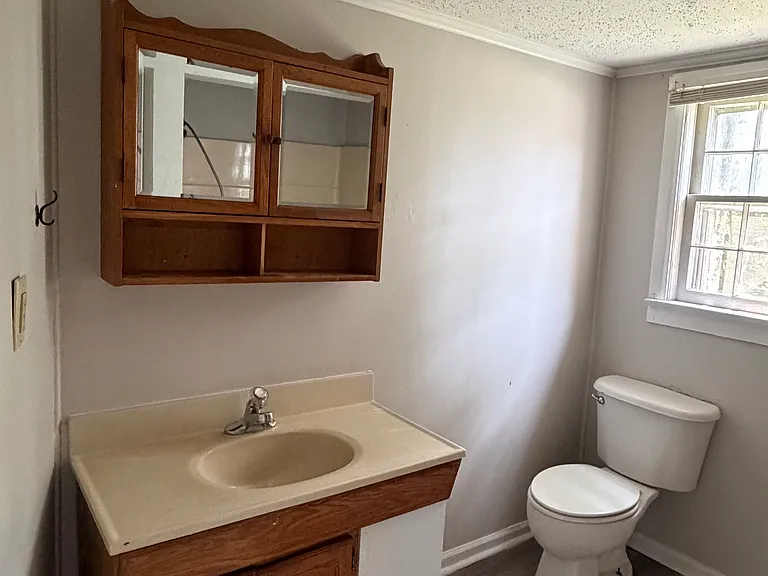 616 Morehead St — Photo 17