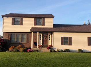 3045 Gary Dr, North Tonawanda, NY 14120