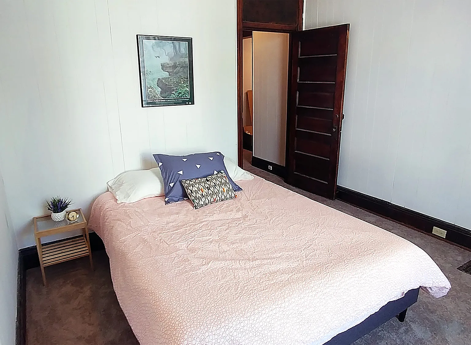 2 bed, 1400 sqft, $1,600 — Photo 2