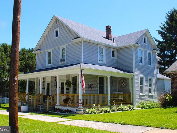 3rd image of 215-217 E Offutt St