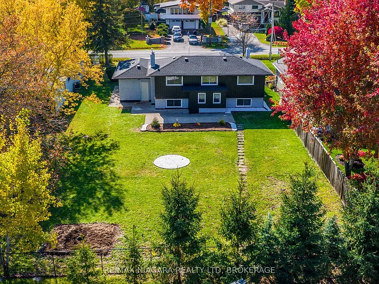 22 Chantler Rd #LOWER — Photo 12