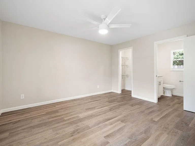 5480 Capistrano Ave #3 — Photo 10
