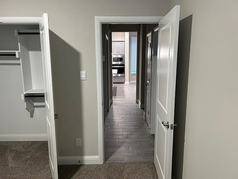 2032 Windsor Dr — Photo 13