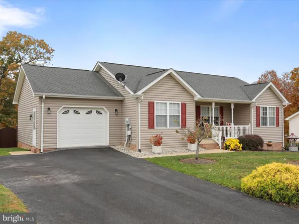 634 Christiansen Dr, Strasburg, VA 22657