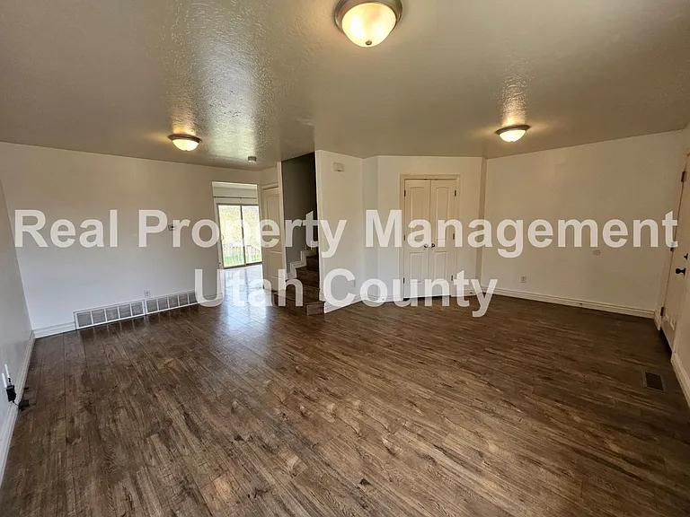 1708 E Ridgefield Rd — Photo 15