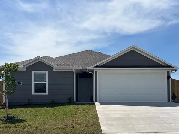570 Mac St, Prairie Grove, AR 72753