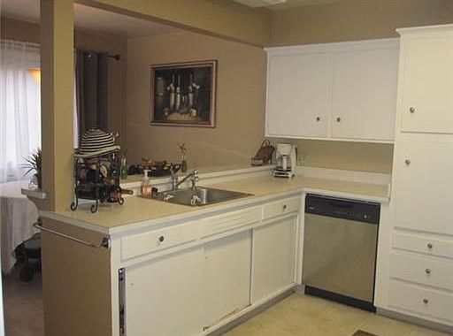 4th image of 4322 Oakwood Dr