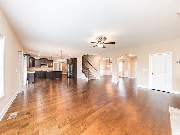 2nd image of 120 Overcrest Ct