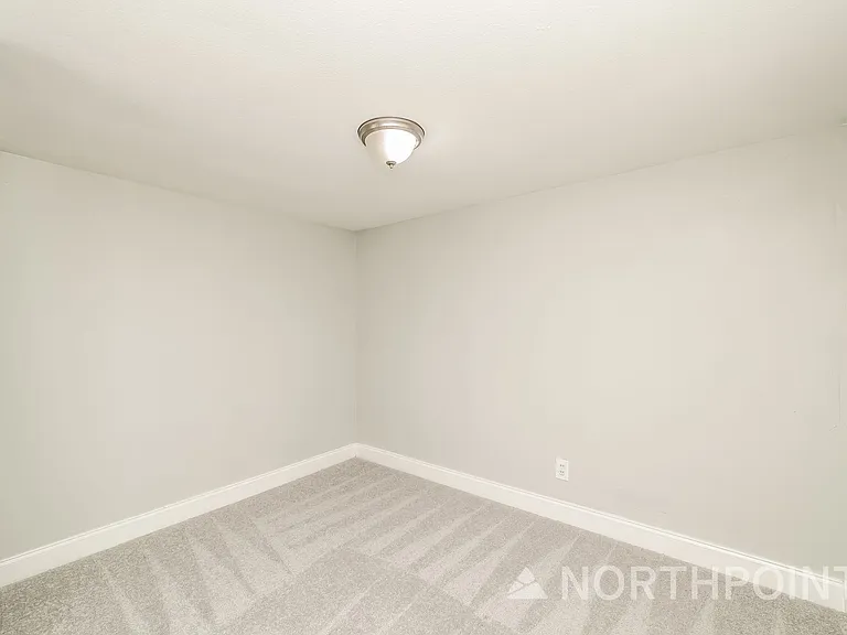 2624 13th Ave S — Photo 10