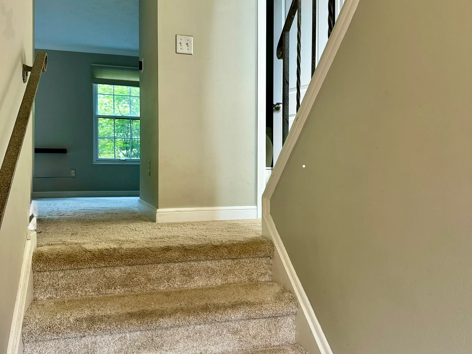 2 bed, 1.5 bath, 1776 sqft, $2,195 — Photo 2