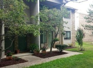 24056 Middlebelt Rd UNIT 16, Farmington Hills, MI 48336