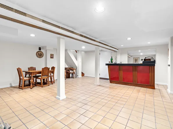 15 86th Street image 23 of 36