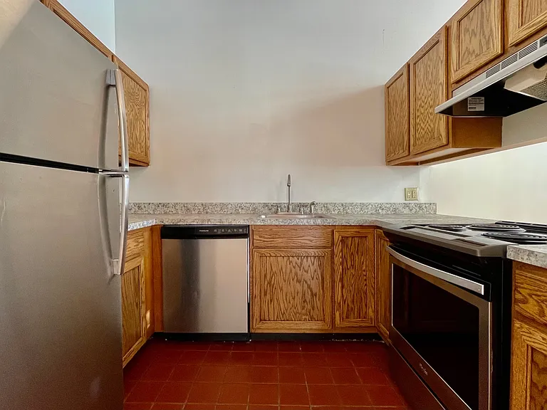 1st Fl 2 bedroom kitchen
