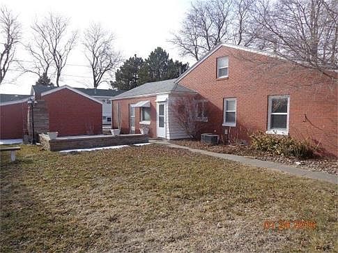 3rd image of 1018 O Ave