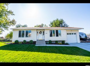 10472 S Larkspur Dr, White City, UT 84094