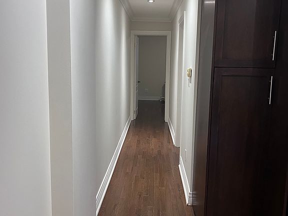 4th image of 65 Burnaby Blvd